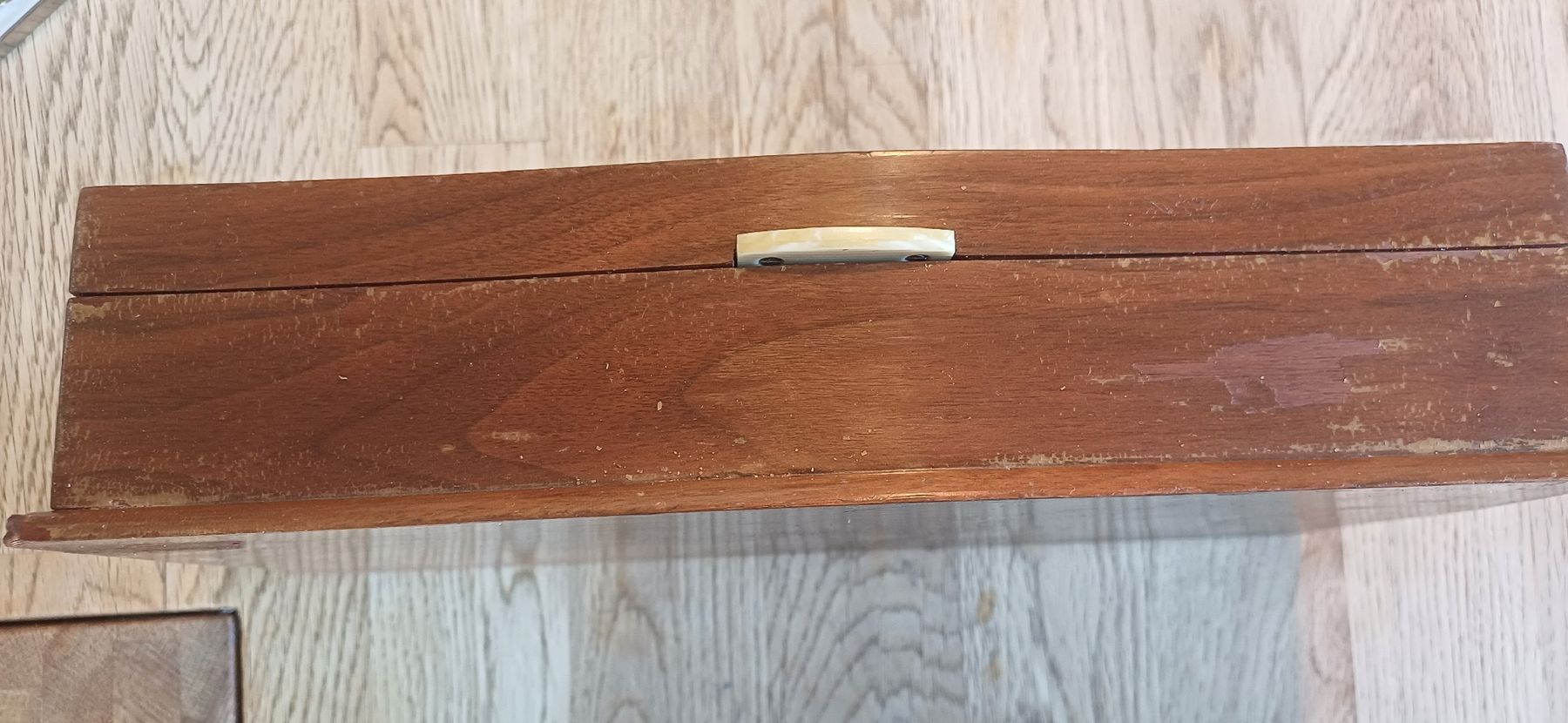 Articles en bois: Schöne Schatulle Nussbaum  – D'occasion à Flawil par Naphtali 4
