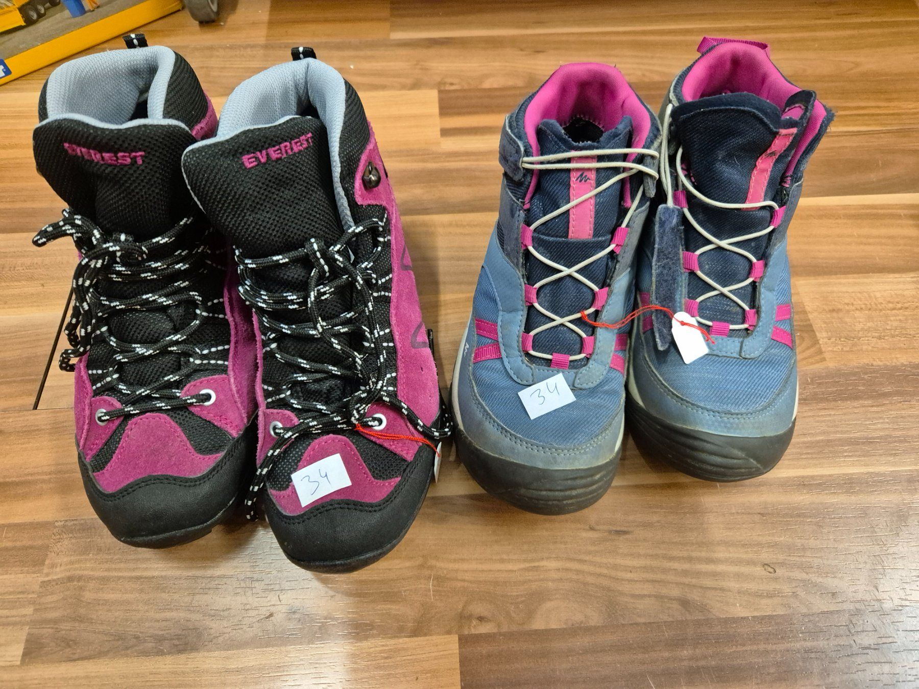 Scarpe per ragazze: 1 Wanderschuh Trekkingschuh Gr. 34 -B12 – Usato da Schwarzenburg venduto da Flamingo07