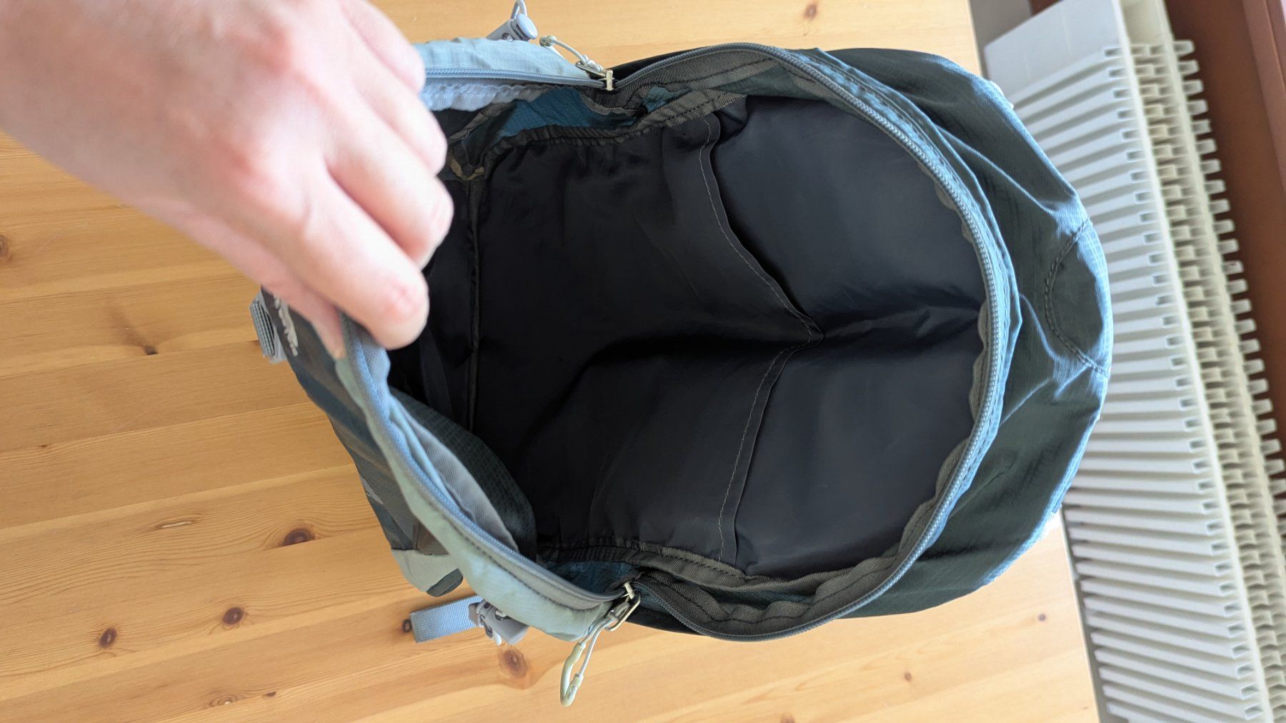 Zaini: Sac à dos avec poche PC – Usato da Pully venduto da dia_6tzd 1