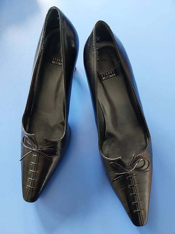 Damenschuhe: Schwarze Glattleder Pumps von Stuart Weitzmann – Gebraucht aus Luzern von was_d7mx