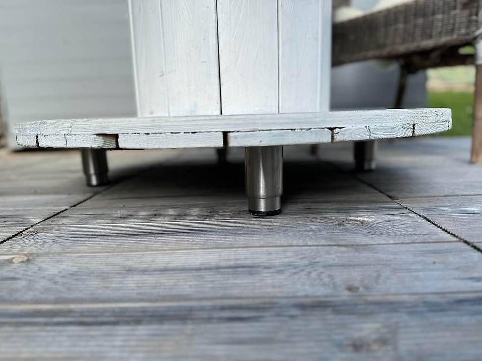 Tische: Gartentisch Rund / Kabeltrommeltisch – Gebraucht aus Stäfa von Mysteria30 2