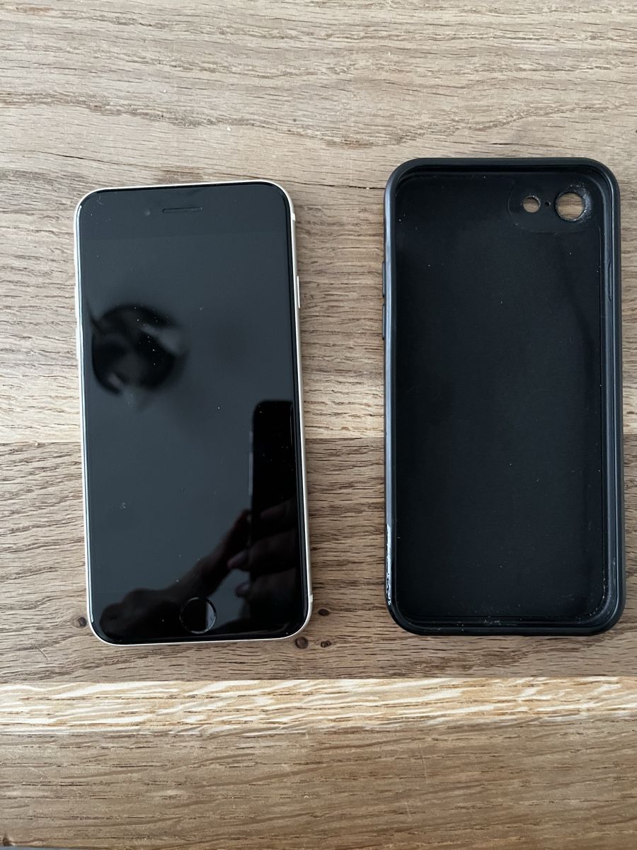 Apple Telefoni cellulari / Smartphones: iphone se – Usato da Dottikon venduto da kat_jk9m