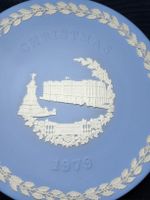 Belle assiette de Noël Wedgwood 1979. Jaspe bleu. 21 cm