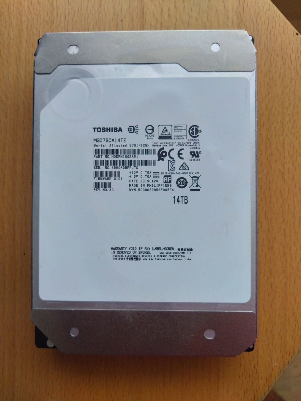 Toshiba Harddisks: Hard Disk 14TB SAS, Toshiba MG07SCA14TE – Gebraucht aus Zofingen von hb9fsx