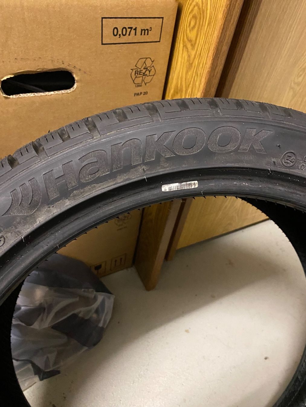 Hankook Pneumatici & Ruote complete: Winterreifen Hankook – Usato da Diessenhofen venduto da Bunterm 4