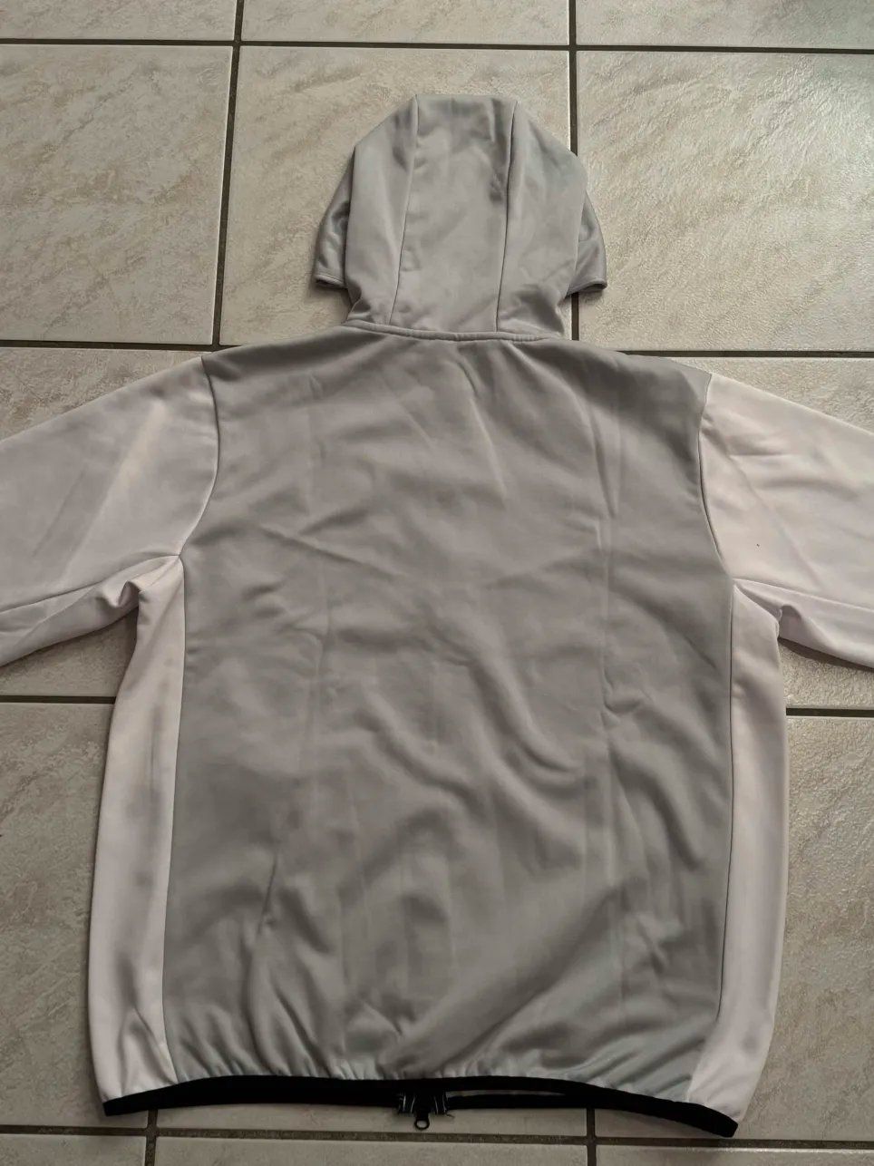 Nike Lotti di vestiti: CR7 Al Nassr Nike Tech Trainingsanzug – Nuovo (secondo la descrizione) da Mellingen venduto da simon8807 2