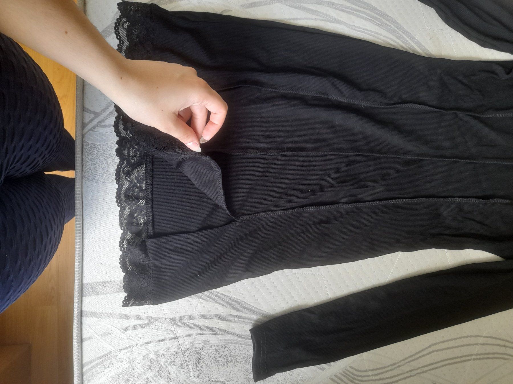 Vestiti: Kleid schwarz langarm – Nuovo e nell'imballaggio originale da Gwatt (Thun) venduto da B.D.999 1