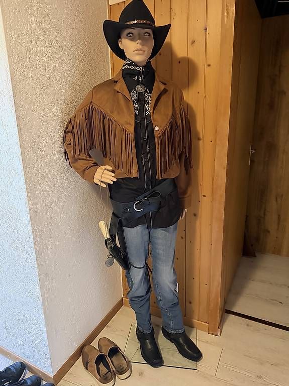 Sonstige Dekorationen & Accessoires: Schaufensterpuppe Western Style – Gebraucht aus Zimmerwald von Naedi1973