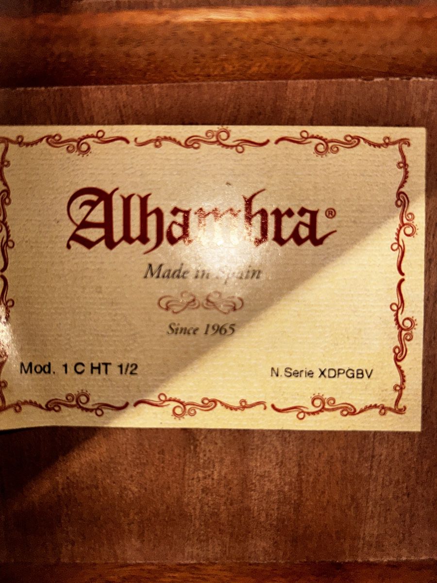 Musikinstrumente: Kindergitare Alhambra 1C HT 1/2 – Gebraucht aus Basel von BAD-1 4