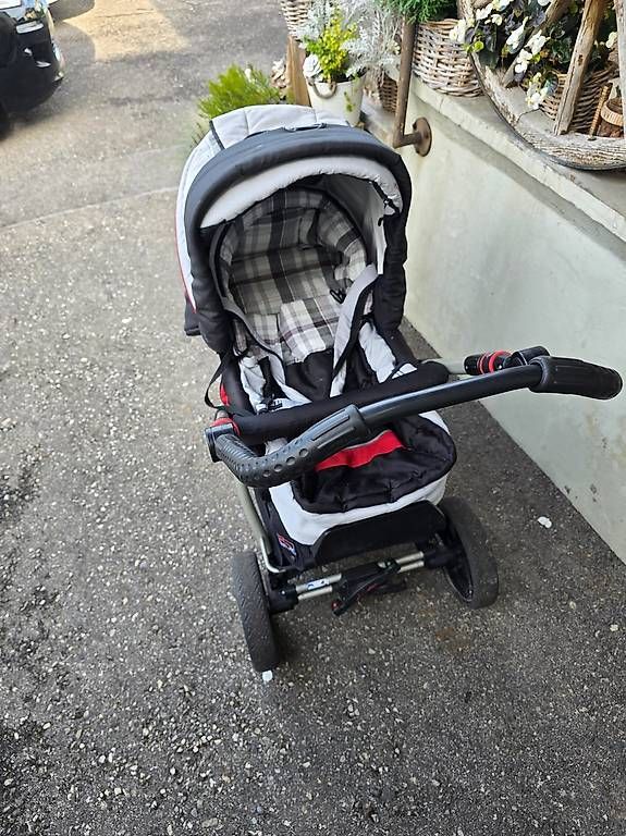 Poussette: Robuster Kinderwagen – D'occasion à Dulliken par tob_p25m