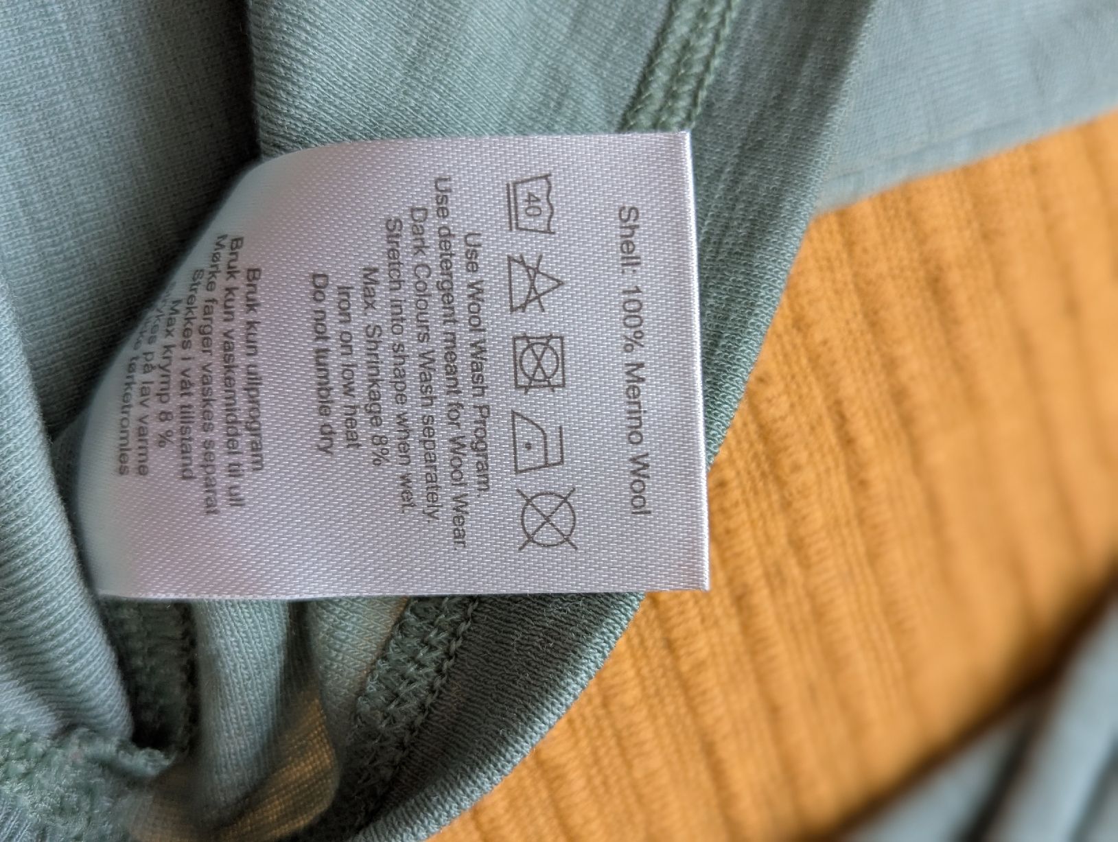 Camicette, T-shirt & Top: Bluse, Merinowolle, Reflex,  98/104 cm – Usato da Zofingen venduto da Droni_A 3