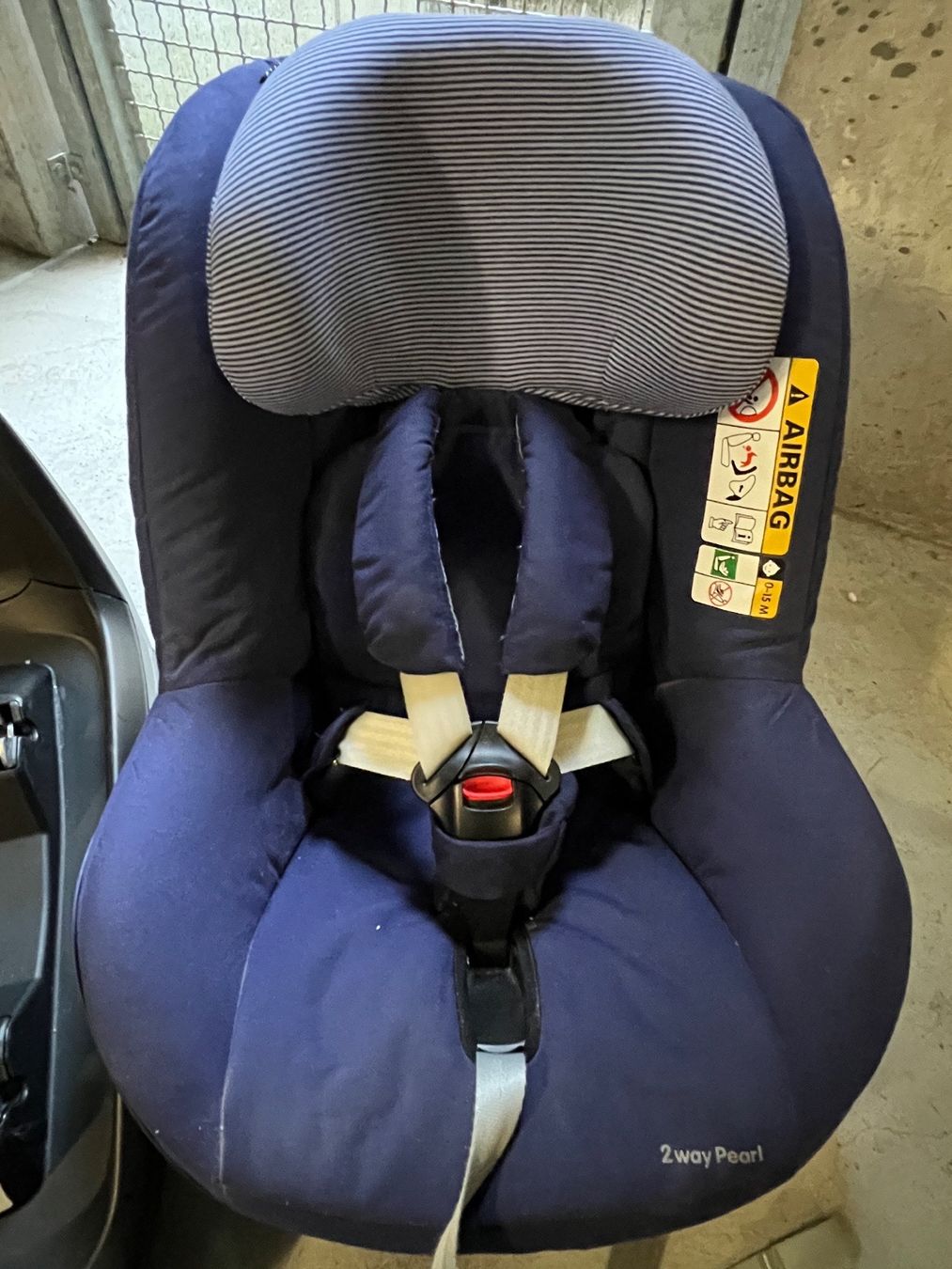 Maxi-Cosi Seggiolini per auto: Maxi Cosi 2way - Sitz inkl. Isofix-Base – Usato da Reichenburg venduto da Sternschnuppa 1
