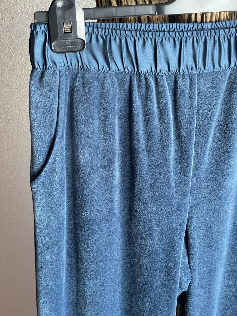 Triumph Pantaloni: Triumph Schöne Jogginghose in Blau Gr.L – Usato da St. Moritz venduto da hdj_dd7v 1