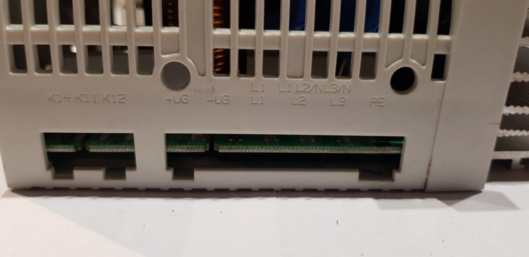 Inverter: Lenze 8200 Vector E82EV152_4C000 – Usato da Balsthal venduto da mtwd 6
