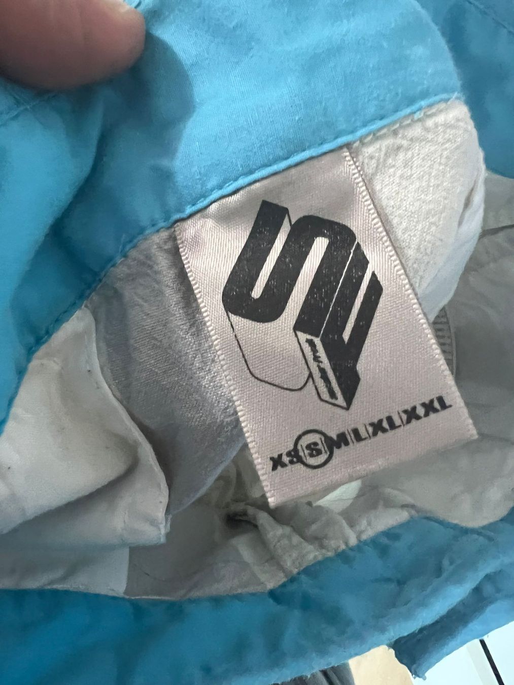 Pantaloni: Shorts blau / weiss – Usato da Lupfig venduto da Pluribus 2
