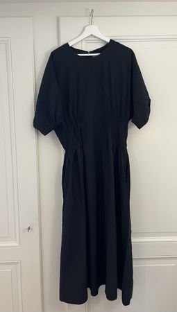 Schwarzes COS Kleid, Gr. 44. passend für jede Gelegenheit