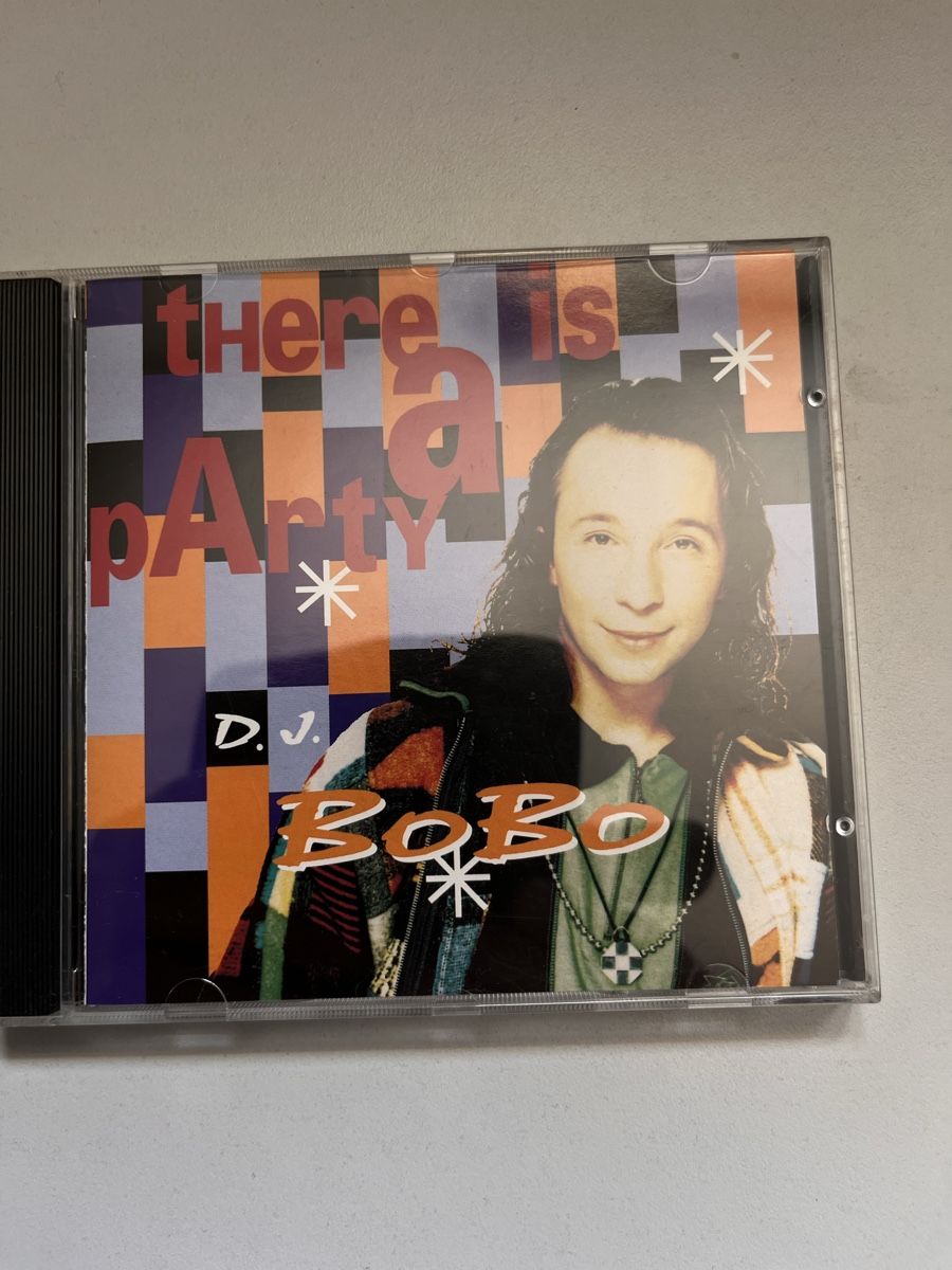 CD: DJ BoBo "There is a party" CD - 90er Hits  – Usato da Roggwil BE venduto da WULU 1