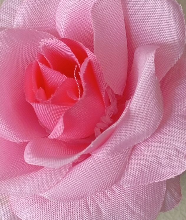 Haarschmuck: Artificial Rose Flower Accessory Pink Like New – Neu (gemäss Beschreibung) aus Bern von pav_8b6j