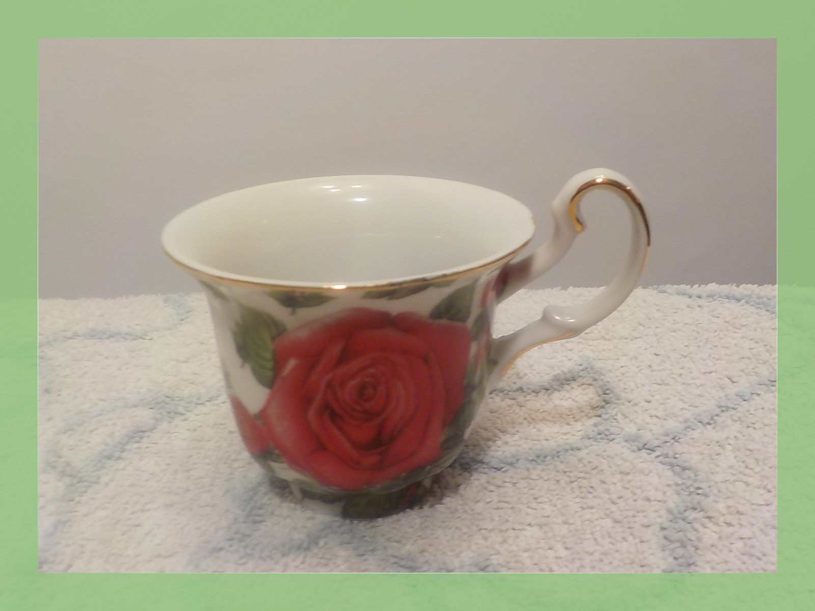 Set di piatti: Kaffeeservice Rosen 6teilig  im Karton – Usato da Bülach venduto da Freieck 1