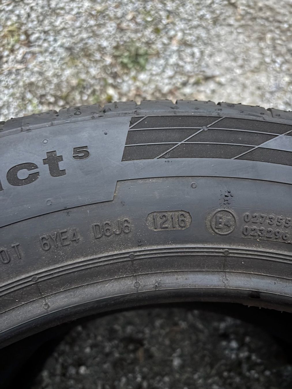Altro in Scrittura & Disegno: 2 pneus été Continental 225/60 R18 – Usato da Romont FR venduto da Thoma_bdn 1