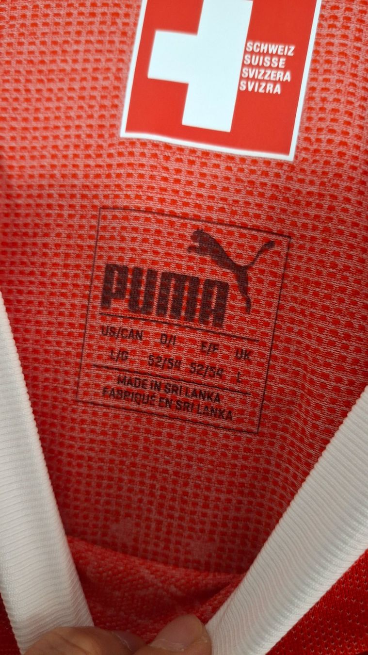 Schweizer Nati Canottiere & Pantaloni: Switzerland maillot world cup 2018 player version puma – Usato da Yverdon-les-Bains venduto da flo_8fgr 3