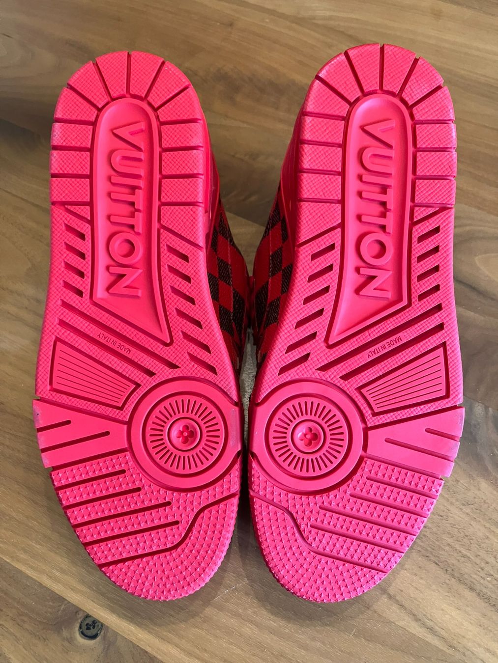 Scarpe da uomo: Louis Vuitton Trainer Sneaker rot, Gr. 6 / 40 - 40.5 – Nuovo e nell'imballaggio originale da Zäziwil venduto da Bewy1 4