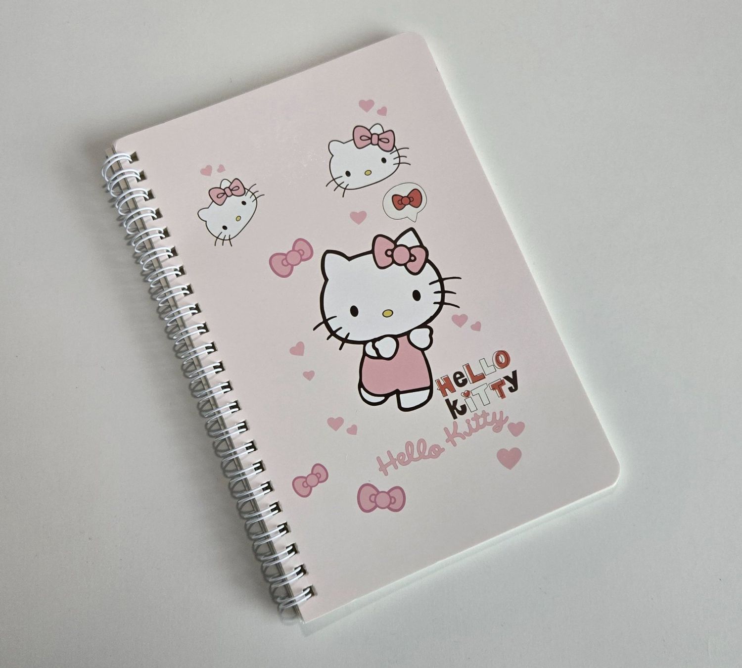 Hello Kitty Blocchi: Neues Pink Hello Kitty Spiral Notebook mod. 3🌸 – Nuovo e nell'imballaggio originale da Sarmenstorf venduto da Lunares_Mare