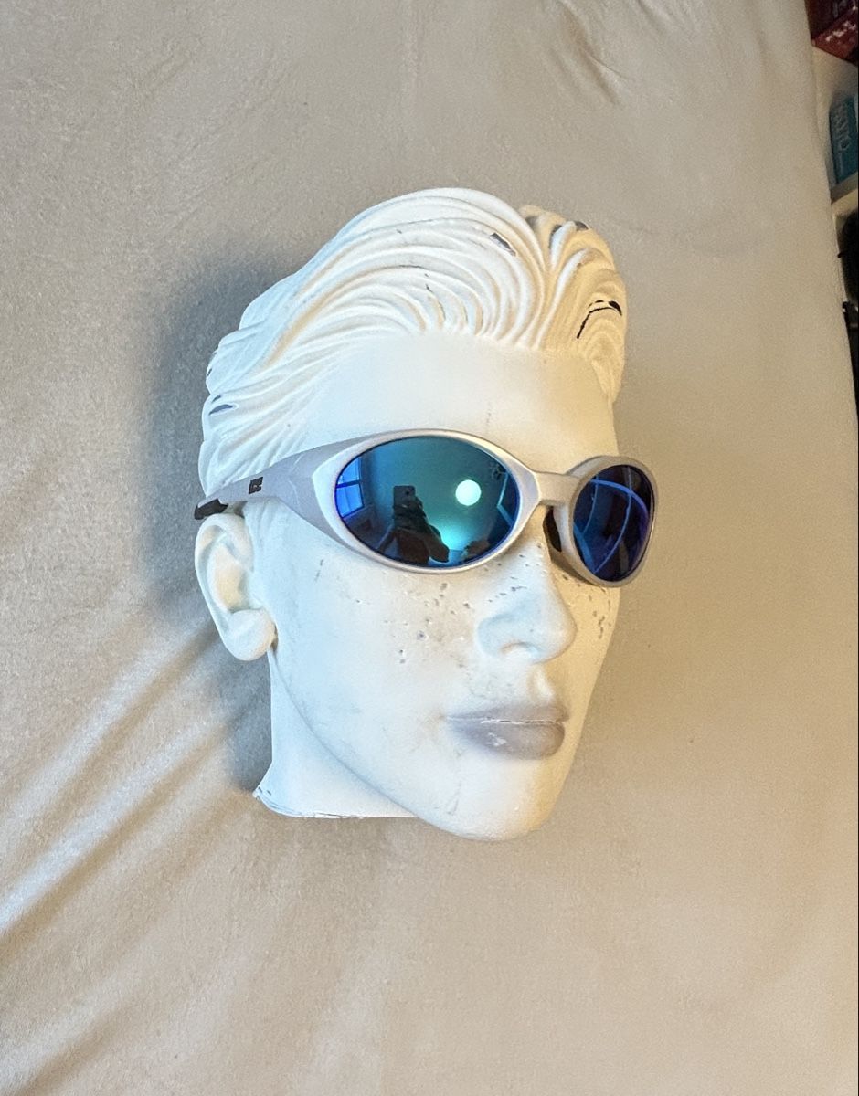 Lunettes & Verres: Sonnenbrille silber blau – Neuf (Voir description) à Oberkirch LU par mat_m5cj 1