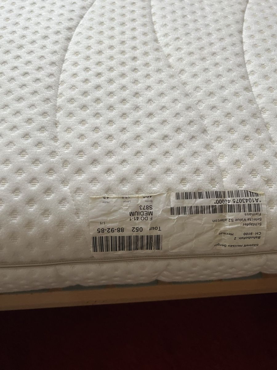 Letti: Bett mit Kissen – Usato da Appenzell venduto da jul_gxy5 1