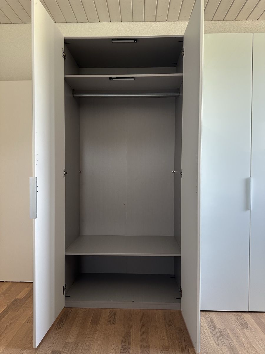 Schränke: Kleiderschrank – Gebraucht aus Brunegg von Mr_Fresh 4