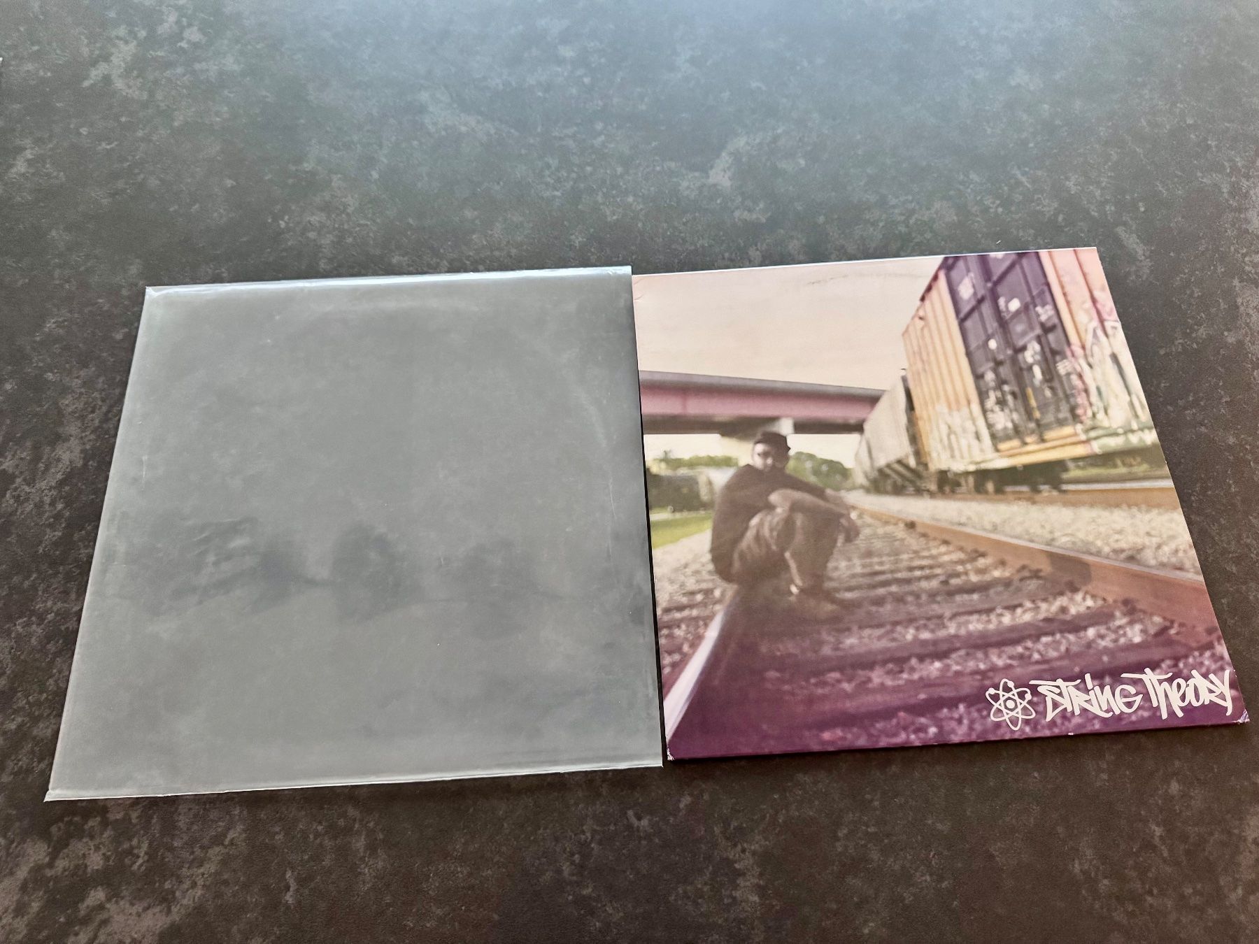 Dischi in vinile: String Theory Rare Colored Vinyl  Underground RAP – Nuovo (secondo la descrizione) da Kilchberg ZH venduto da IROC84