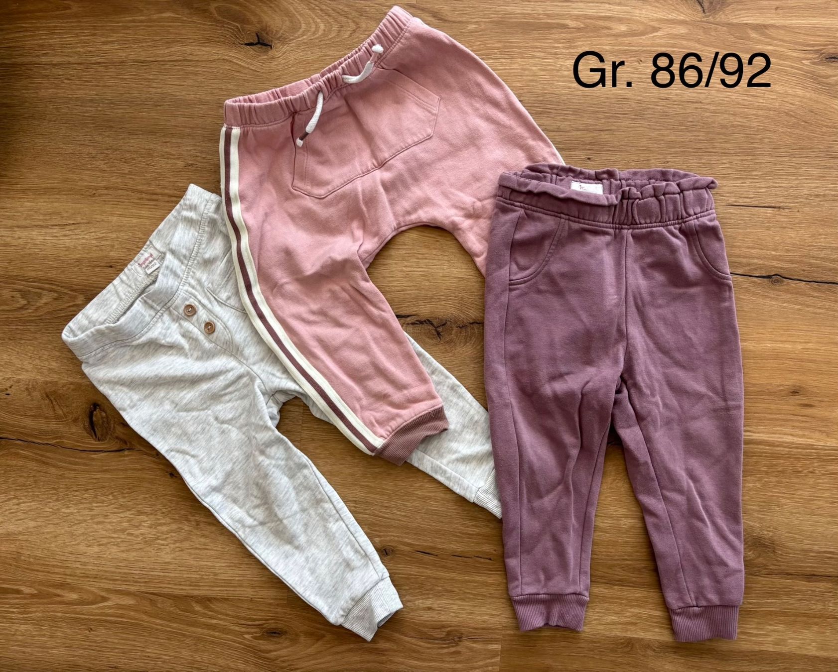 Lotti & Set di vestiti: Hose, Leggings Set, Gr. 86, – Usato da Oberiberg venduto da mon_q7c2 1