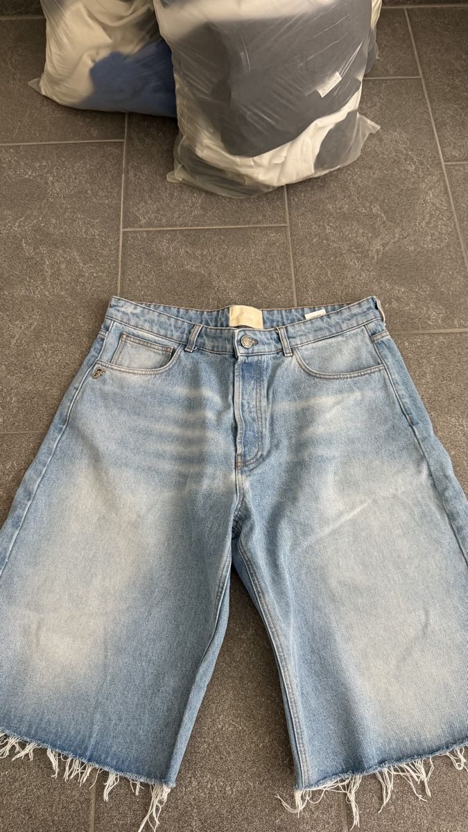 Pantalons: FiveFourFive Jeans Shorts hellblau Grösse XL – Neuf (Voir description) à Wetzikon ZH par ila_kdy6