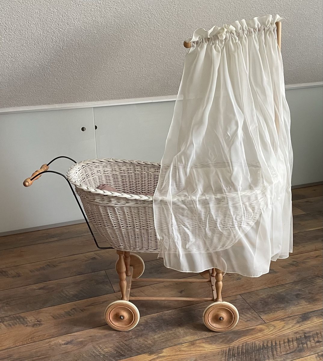 Berceaux: Antiker Stubenwagen – D'occasion à Rekingen AG par MorningJewel 1