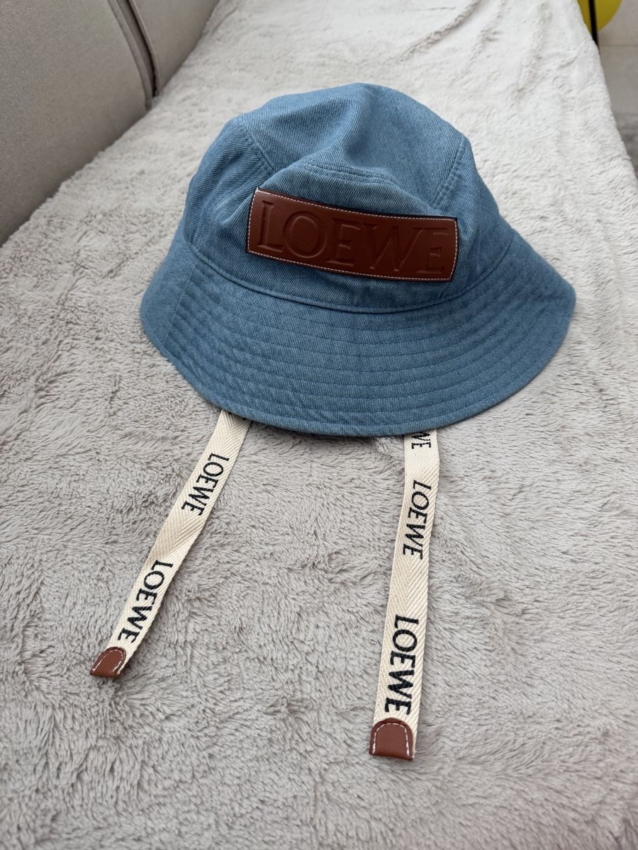 Loewe Copricapi, berretti & cappellini: Loewe Hat – Usato da Arbon venduto da LadyGSx