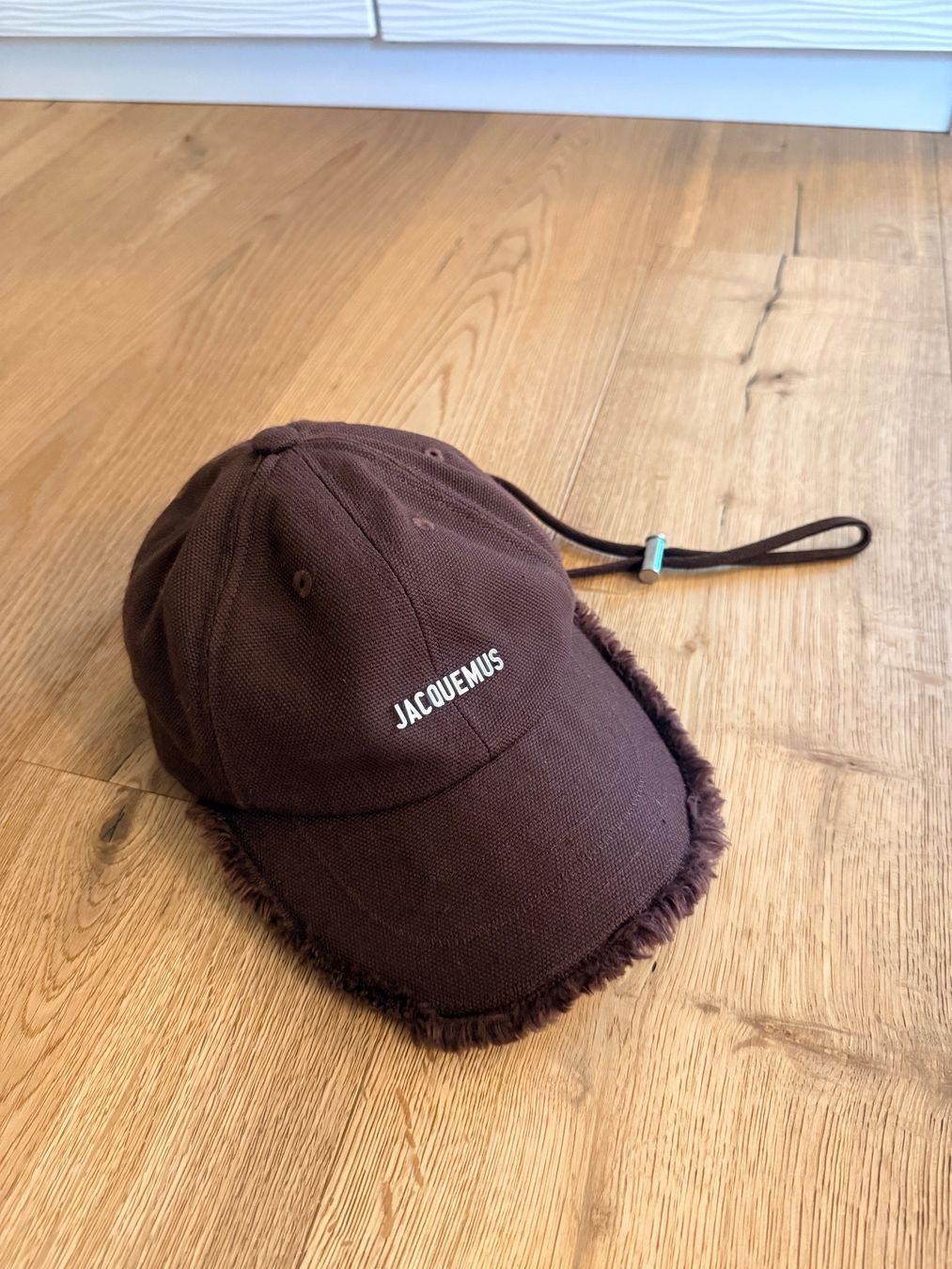 Jacquemus Copricapi, berretti & cappellini: 100% ORIGINAL JACQUEMUS HIKING BASEBALL CAP – Nuovo (secondo la descrizione) da Küssnacht am Rigi venduto da Grittibaenz 3