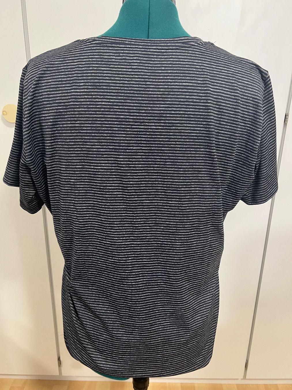 T-shirt: T‘Shirt – Usato da Thürnen venduto da Lilie37 1