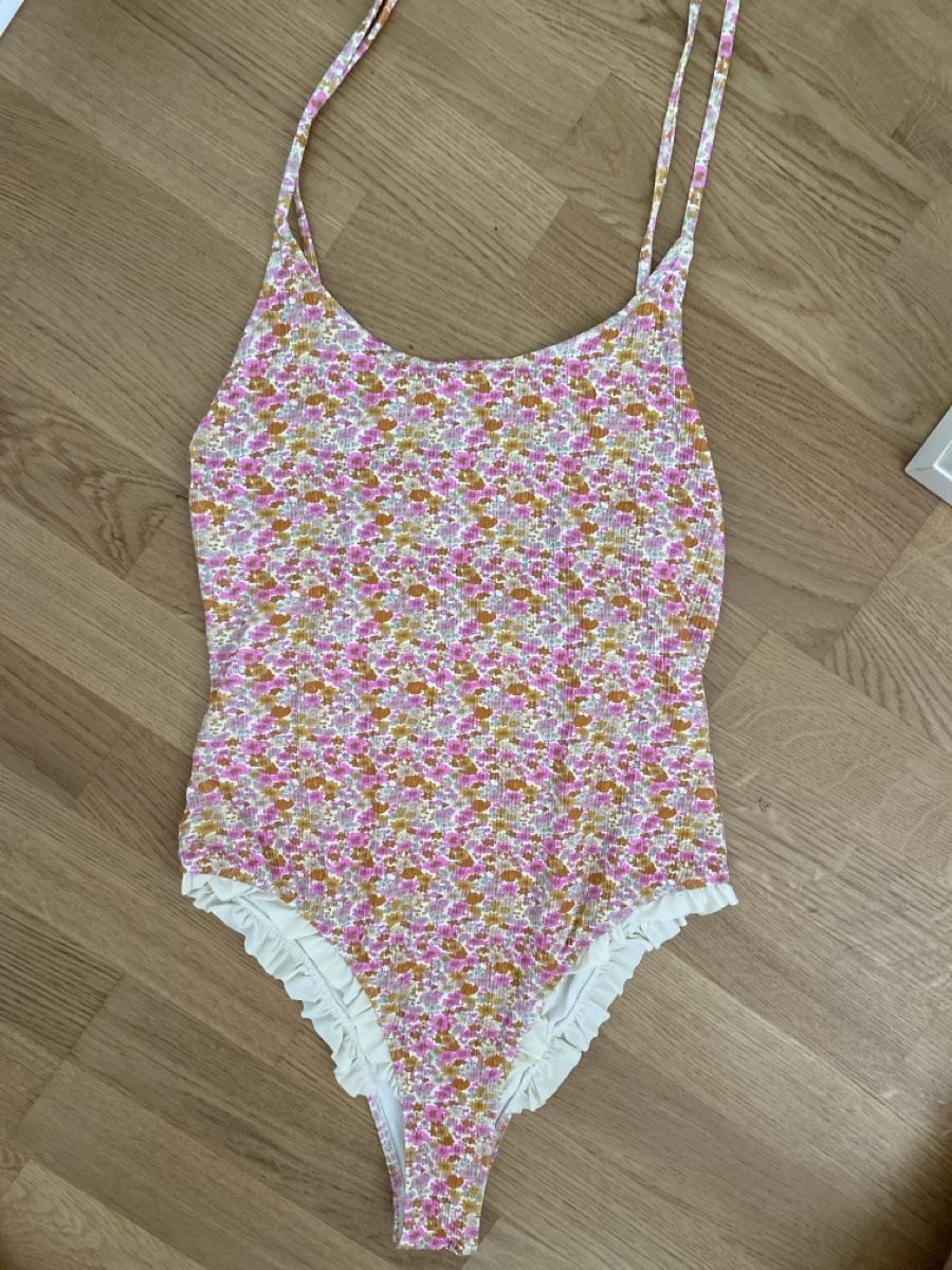 Costumi da bagno & Bikini: Badeanzug Blumenmuster Grösse M neuwertig – Usato da Bern venduto da ama_r7mc