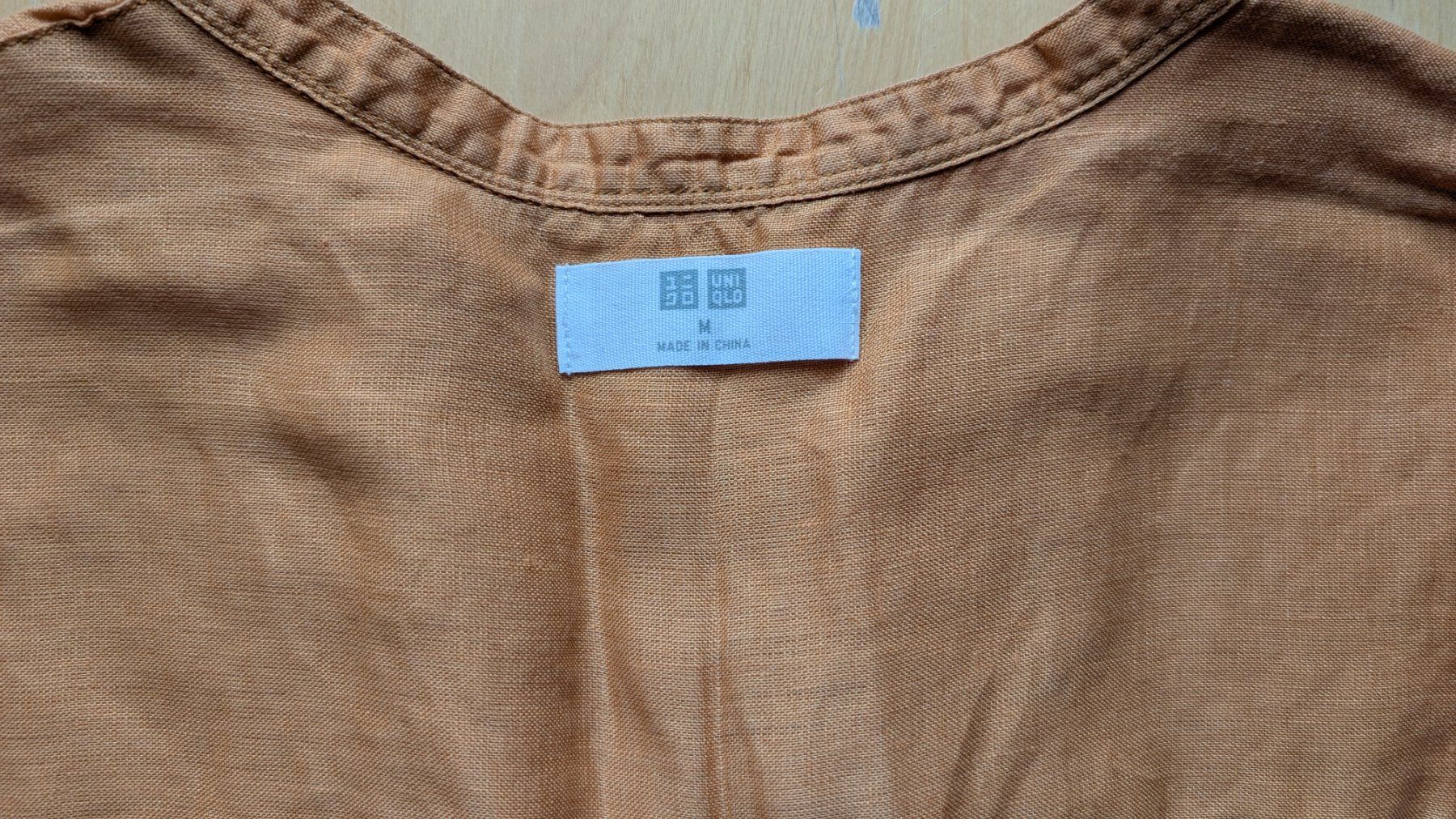 Uniqlo Camicette: UniQlo 100% Leinen Gr. M – Nuovo e nell'imballaggio originale da Thalwil venduto da kat_d85f 2