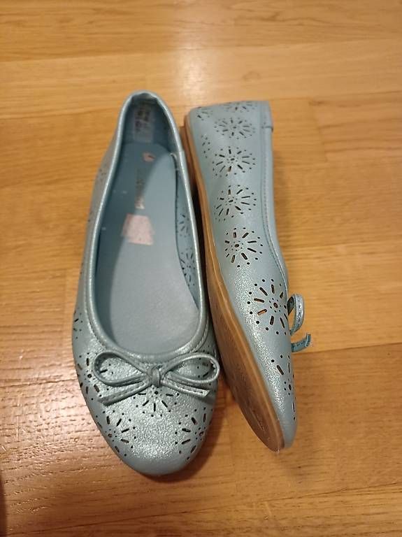 Scarpe per ragazze: Ballerina Neu Mädchen 32 – Usato da Sisseln AG venduto da JanaSK