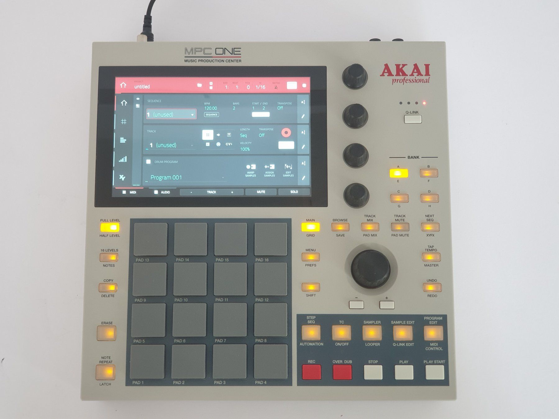 Akai Studioequipment: AKAI MPC ONE – Gebraucht aus Zürich von  4