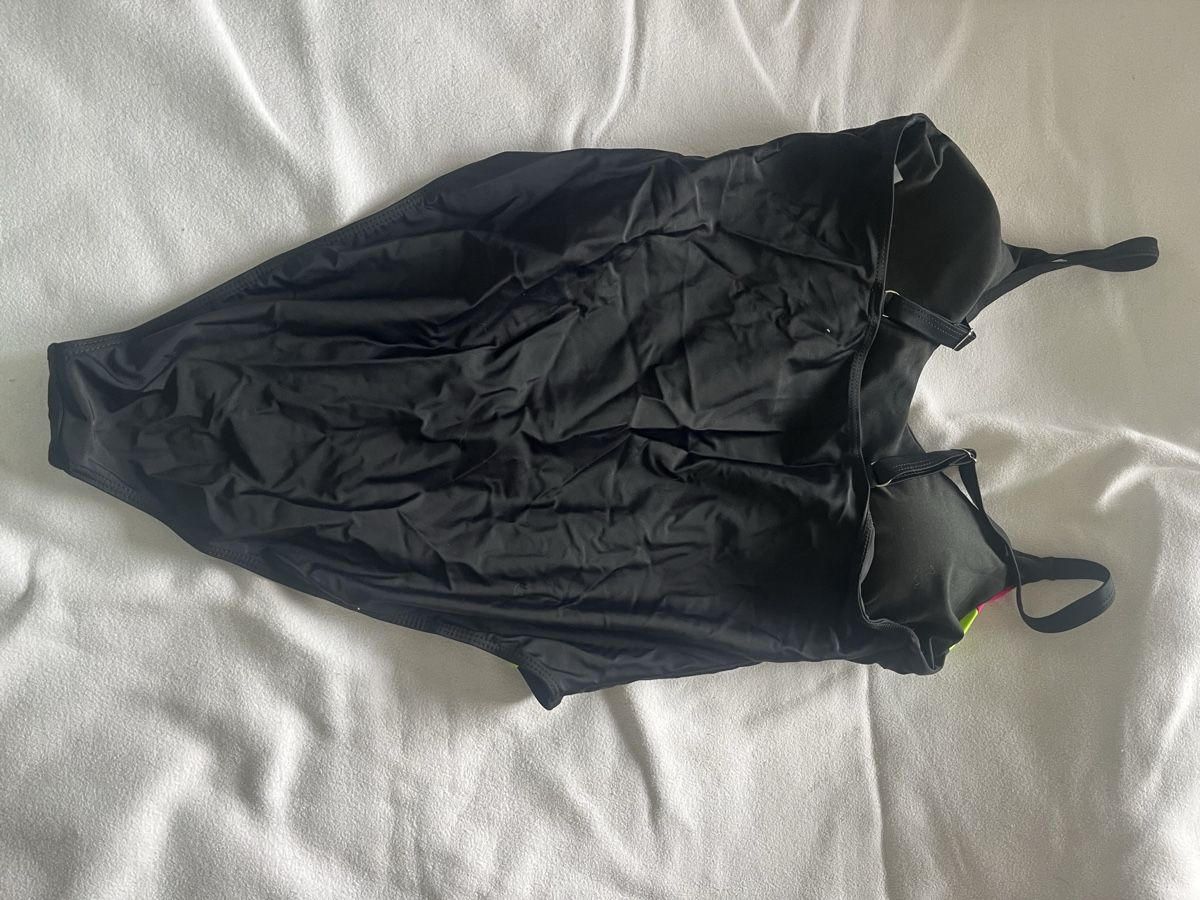 Maillots de bain & Bikinis: Badekleid Schwarz/Neon – Neuf (Voir description) à Giswil par Mauritius9026 1