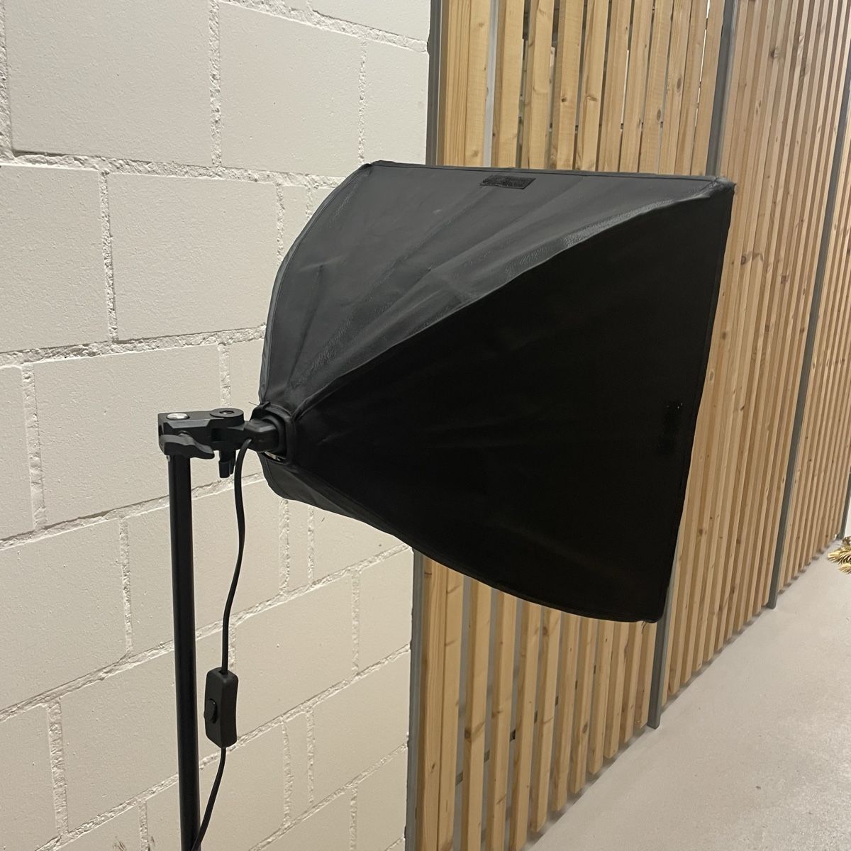 Lampen: Fotostudio Softbox mit Stativ und Kabel-Schalter – Gebraucht aus Utzenstorf von beatrice.ch 4