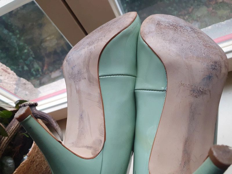Scarpe da donna: Escarpins Kiomi cuir vernis 42 – Usato da Geneve venduto da Monthoux13 2