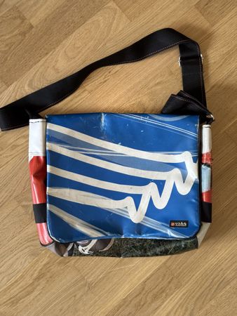 Sac à bandoulière VAHO Trashion unique et coloré!♻️