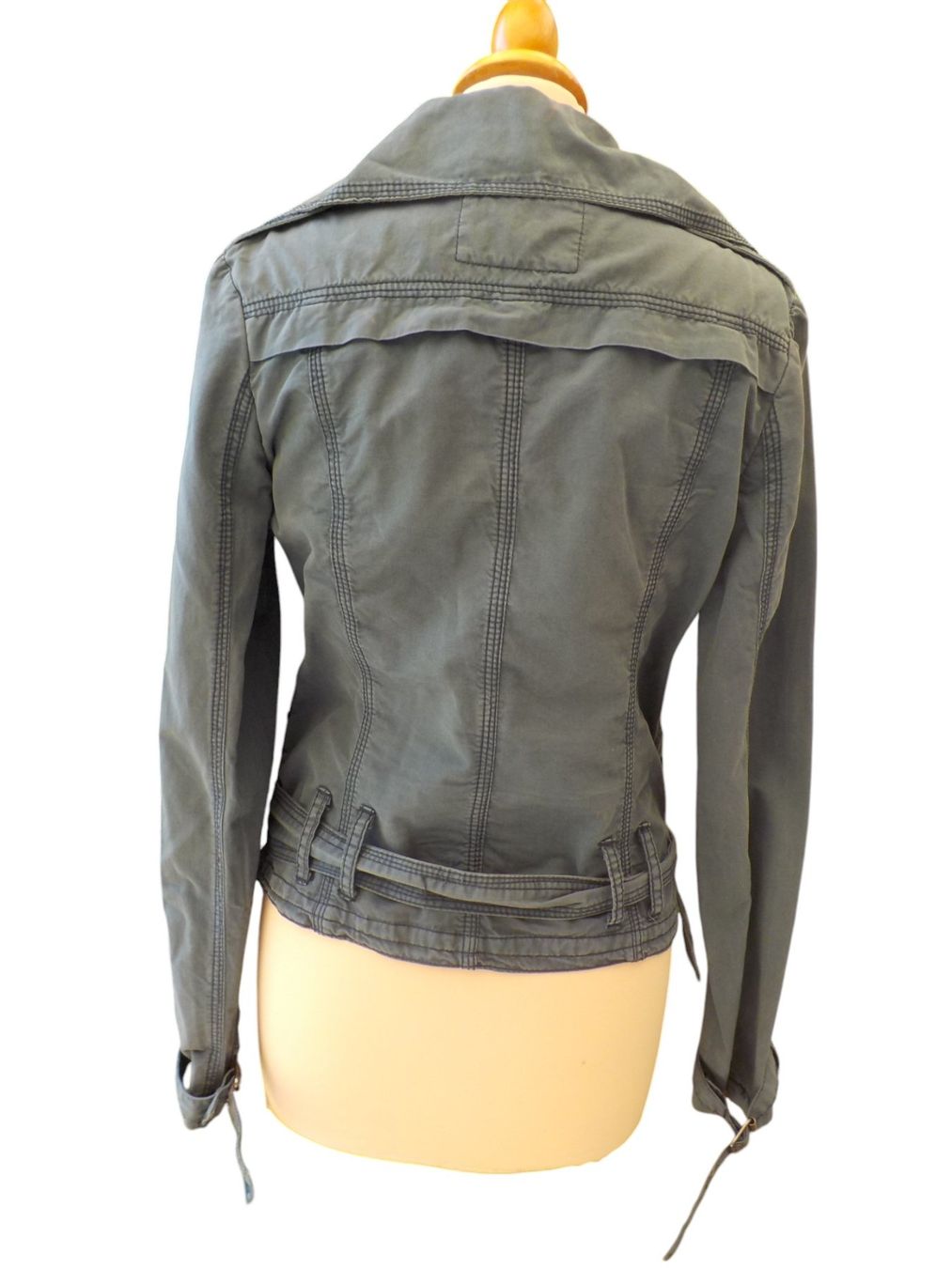 Giacche: Jacke Jeansjacke blau Gr. S – Usato da Mörschwil venduto da wunderkiste44 1