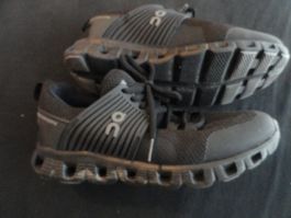 ON SCHUH GR. 39 ***