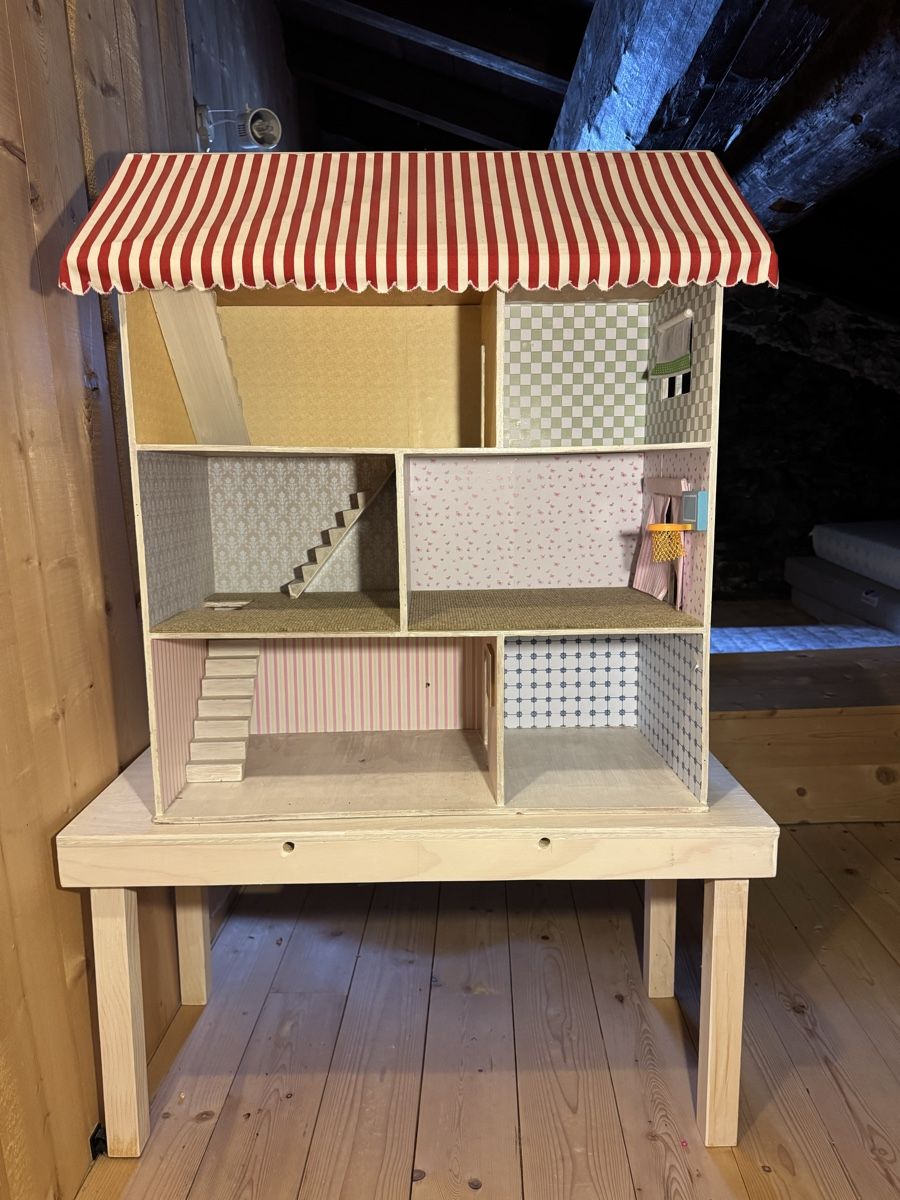 Case e mobili per bambole: Puppenhaus Dollshouse – Usato da Forch venduto da amabokke101