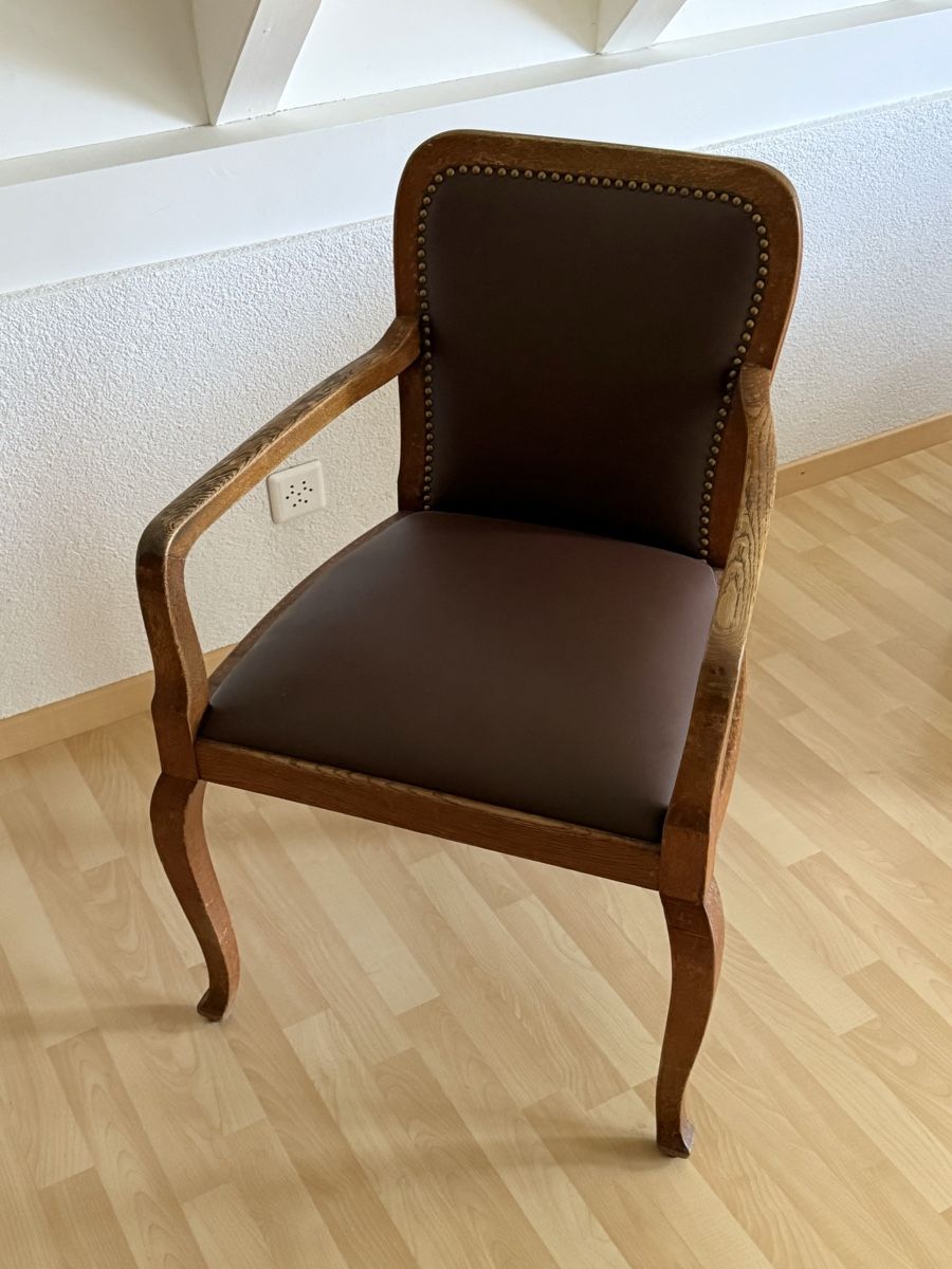 Sessel: Antiker Stuhl / Sessel Holz – Gebraucht aus Uster von AlabasterOne 1