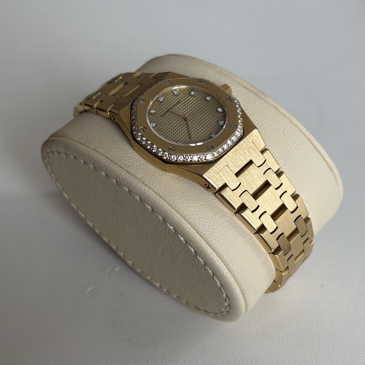Audemars Piguet Orologi: Audemars Piguet Royal Oak 18K 107g – Usato da Winterthur venduto da LaBodega 2